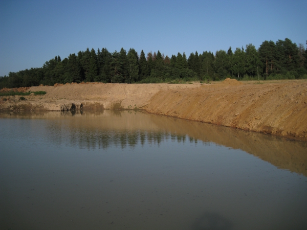 Восстановлен первый из двух природных водоемов на территории поселка 